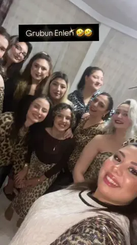 Grubun enleri 🤣secill8caglarr  (Takip etmeyi unutmayın kızlar ) #keşfet #eğlence #fyppppppppppppppppppppppp #viraltiktok 