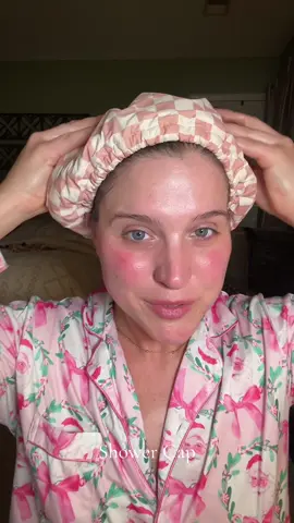 Shower cap @Kitsch LLC #luxuryshowercap #showercap #giftsforher 