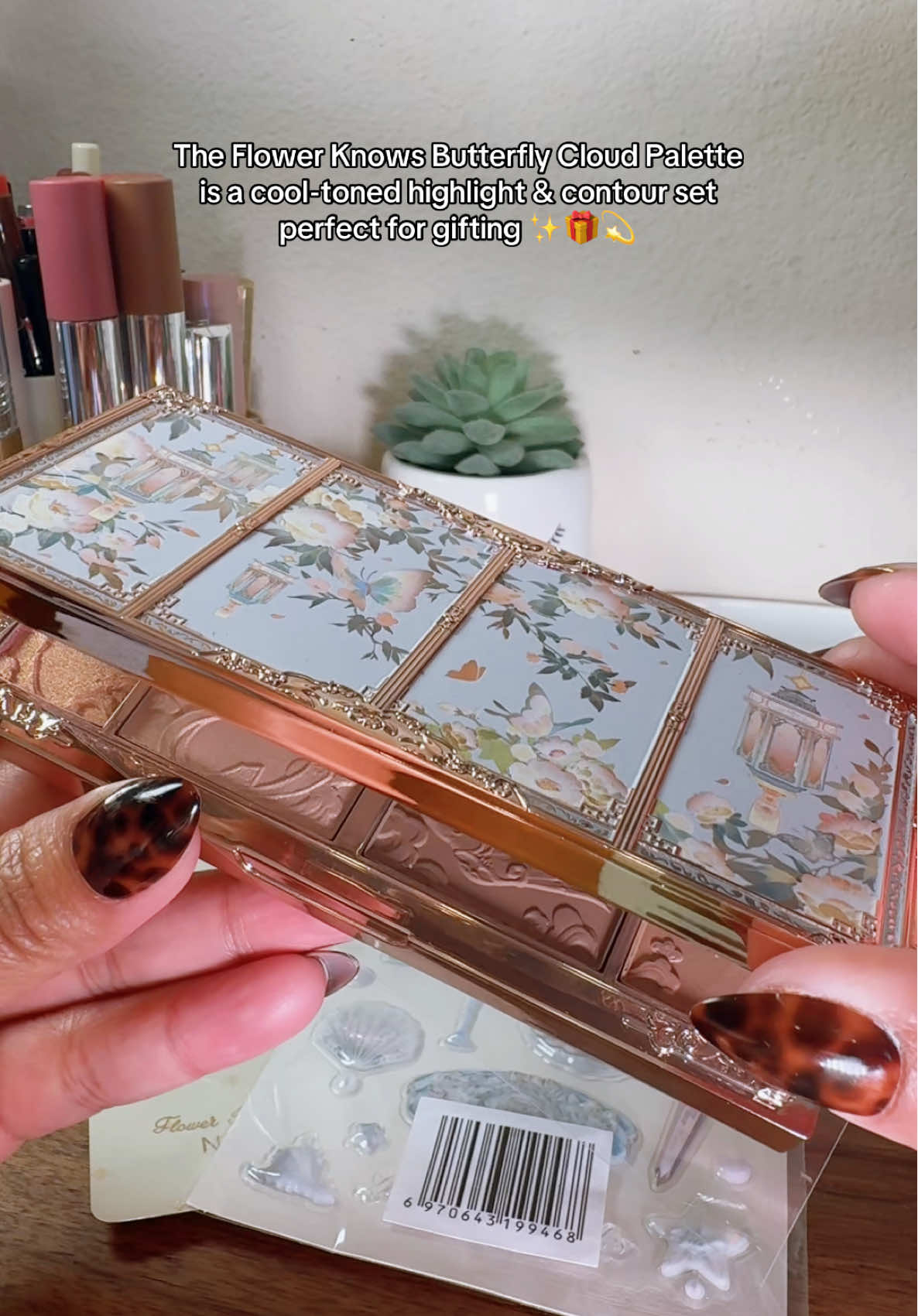 Dreamy, cool-toned glow in one palette ❄️🌸 Perfect for highlight, contour, and gifting your fave beauty lover @フラワノーズ（FlowerKnows） #palette #flowerknowsmakeup #giftsforher #makeuptok #makeupmusthaves 