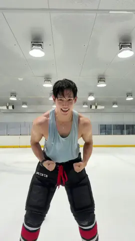 I’m freezing 🤣 #challenge #fyp #icehockey 