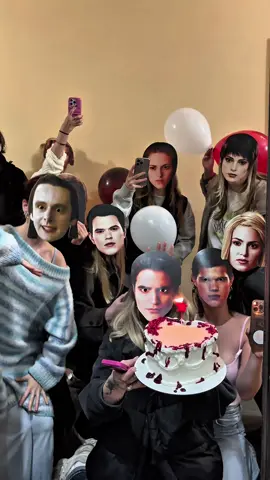 люблю до глупых овечек и обратно 🖤