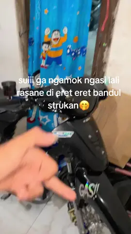 gatel sampek pengen ngeret