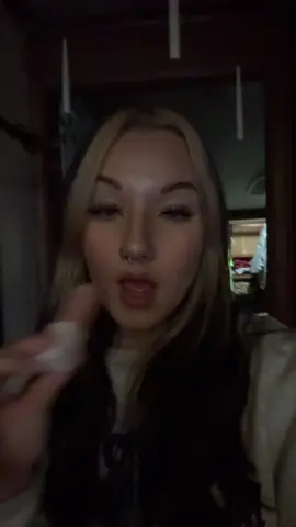 #lipgloss #neutrogena #makeup #fyp 