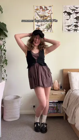 love a bit of 70s flare tbh #summeroutfits #wings #paulmccartney #outfitinspo #70sfashion 