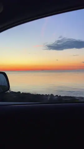 I’m a dork for stellar sunsets 