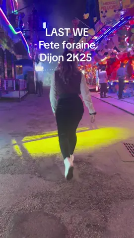 🎡 C’est le DERNIER MOMENT pour profiter de la fête foraine… et surtout des TARIFS RÉDUITS ! 🎉 Ce samedi, on vous ouvre les portes de 14h à 1h du matin, pour une journée et une soirée exceptionnelles avant la grande fermeture. Si vous deviez venir une seule fois… c’est maintenant ! Je veux voir tout Dijon présent pour profiter une dernière fois de l’ambiance, des lumières, des manèges, des stands et de toute l’énergie de la fête foraine ! Venez en famille, entre potes, en couple ou même solo : l’important c’est de venir passer un bon moment. 💛 🔥 Préparez-vous, ça va être la folie ! N’hésitez pas à venir me voir sur mon stand Snack Grill, je vous accueillerai avec plaisir. Entre deux manèges, venez vous réchauffer, discuter, grignoter… et surtout profiter, car ce sera le tout dernier jour ! Et ce n’est pas tout… 📱 En LIVE, j’offrirai des cadeaux ! Oui, oui, des cadeaux pour remercier toutes les personnes qui ont été présentes tout au long de l’événement. Alors soyez réactifs, soyez connectés, et surtout soyez là ! C’est la dernière danse, la dernière soirée, la dernière chance de profiter de cette ambiance magique qu’on ne retrouve qu’ici. Ne laissez pas passer ça. Vraiment. 🎠✨ Met un emogie 🔥 si tu viens ✨ On vous attend nombreux, motivés, et de bonne humeur. Plein de bisous à tous ! 😘💛 #feteforaine #dijon #cadeaux 