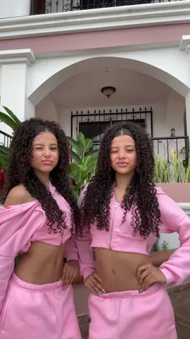 #fypシ゚viral trillilovers ya llegamos a los 2 millones estamos muy agradecidas con ustedes por todo el apoyo que nos han dado a pesar que la otra cuenta está restringida ustedes nos siguieron apoyando los quiero mucho  TRILLILOVERS ❤️❤️