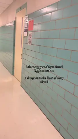 Sometimes I feel like giving up because it’s  ALOT ! But then I remember how the first semester flew by and I’m on to the next 💅🏼💗 #fyppppppppppppppppppppppp #futuredentalhygienist 