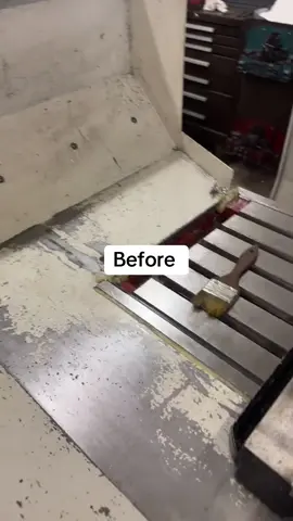 I love romanticizing my job lol, but this place also needs a woman’s touch, cause why everything so dirty… 😭 I cleaned out all the chips prior I shoulda got that in the video too lol #sydthemashenist #machinist #milltronics