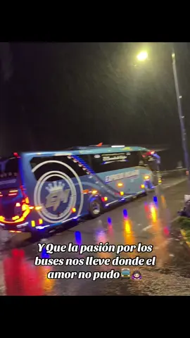 #volandobajito🚀 #azafatadebuses🚞 #busologos❤️✨🚌💨 #busesecuador🇪🇨 