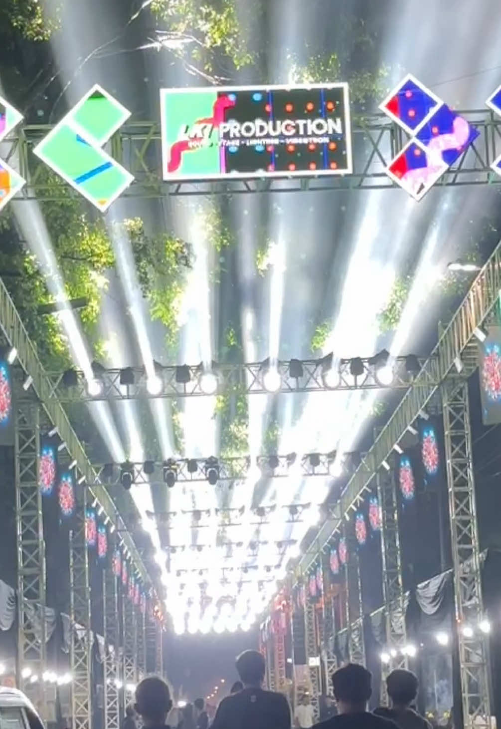 bayangno iki nde acara nikahanmu cahh🤣 #fyp #lewatberandafyp #pesonagondanglegi #malang24jam #soundsystemjawatimur 