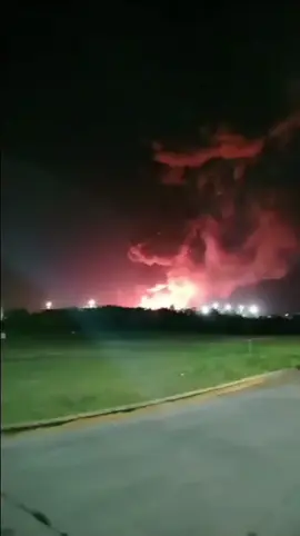 EXPLOSION en CARLOS SPEGAZZINI 💥😳, Partido de EZEIZA #explosion #ezeiza #spegazzini #sinteplast 