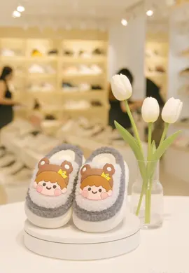 Lên thêm mẫu dép bông, sục bông lông xù cho bé  trai, bé gái giữ ấm chân mùa đông #depbong #depditrongnha #deplong #suclong #dép 