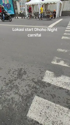 golek panggon Nang ndi cah sing muwening gawe Hunting video di acara Dhoho Night carnifal... #dhohonightcarnival #kedirinightcarnival #kediri24jam #fyp #kedirimapan @Pemerintah Kota Kediri @bolonevinanda.official 