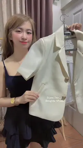 Crop Blazer 🤍 Highquality •Double Lining• Pocket design only #Blazer #shortsleeve #crop #OOTD #casualoutfits 