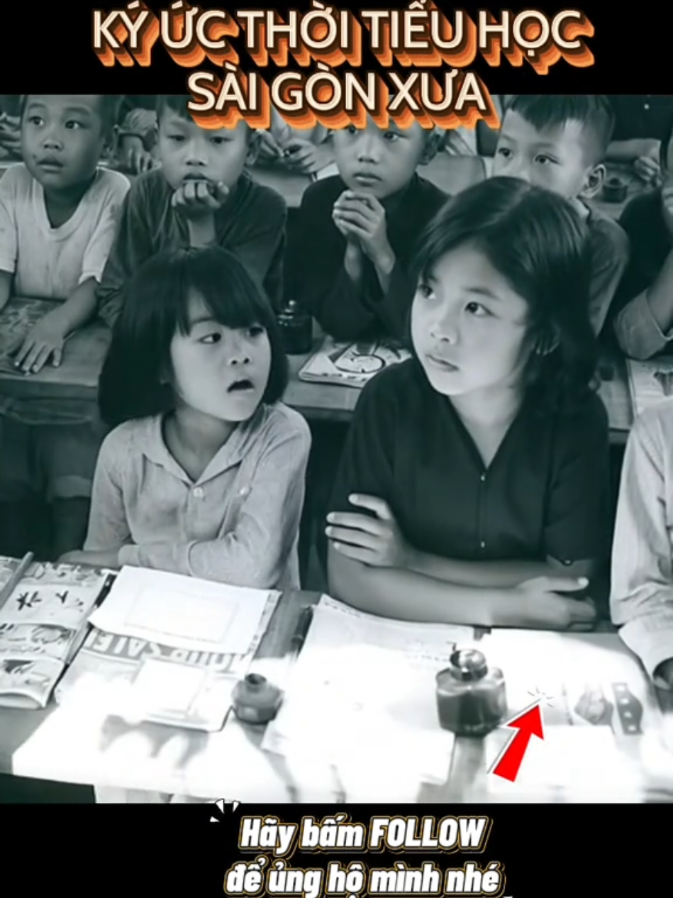 Trở về tuổi thơ, ngắm lại những ký ức tiểu học Sài Gòn và miền Nam trước 1975. Nhớ tiếng trống trường, tiếng phấn viết, và nụ cười bạn bè thuở nhỏ. Hãy cùng hòa mình vào miền Nam xưa và cảm nhận từng khoảnh khắc thân thương. #tieuhoctruoc1975 #saiGonxua #kyucxua #miennamxua #tuoitho 