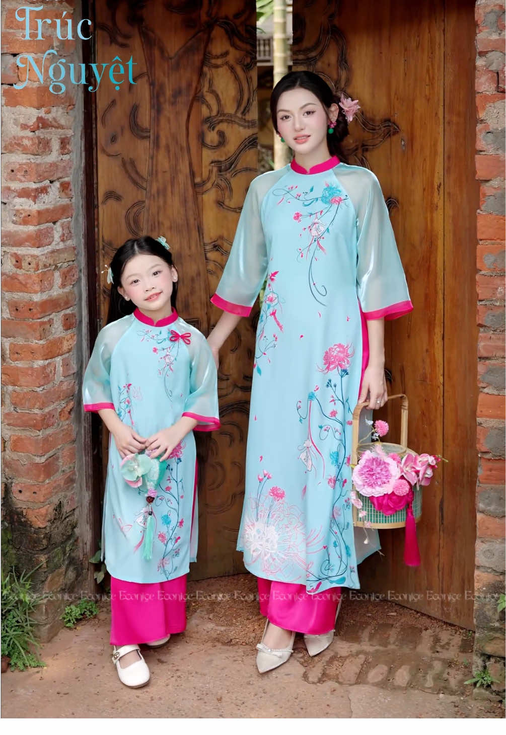 Áo dài Trúc Nguyệt xinh yêu quá các mẹ ơi #aodaitet #tet2026 #aodaimebe 