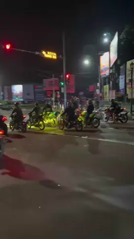 rombongan pemuda taat  aturan 🙏🏻#fypシ #zx25r #cbr250rr #viraltiktok #nervyyy 