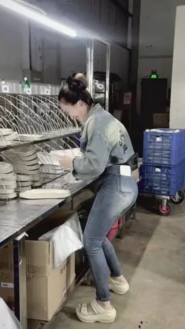 DJ mới nổi 😂😂 #ComproDoPequeno #đoicongnhan #64_vinhlong 