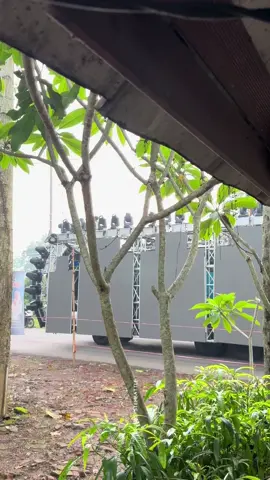 LKI PRODUCTION MODE GEDUNG BERJALAN #lkiproduction #lkiproductionaudioblitar #pesonagondanglegi2025 #soundsystembattle #pesonagondanglegi 