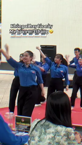 Lúc này mẹ vẫn còn tung tăng lắm 😆😆#CapCut #viralvideo #mangthai #nhaymua #xuhuong 