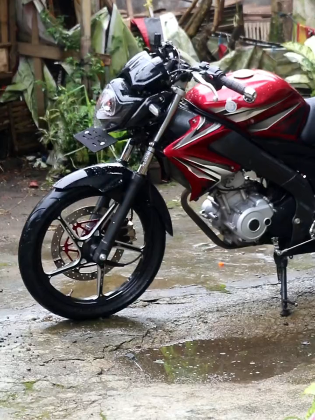 sementara knalpot standart sek bolo🙌🏻 .  .  .  #REVII #vixion #vixionold #vixionkomorodstyle #vixionroadrace #vixion_modifikasi #wonosobo