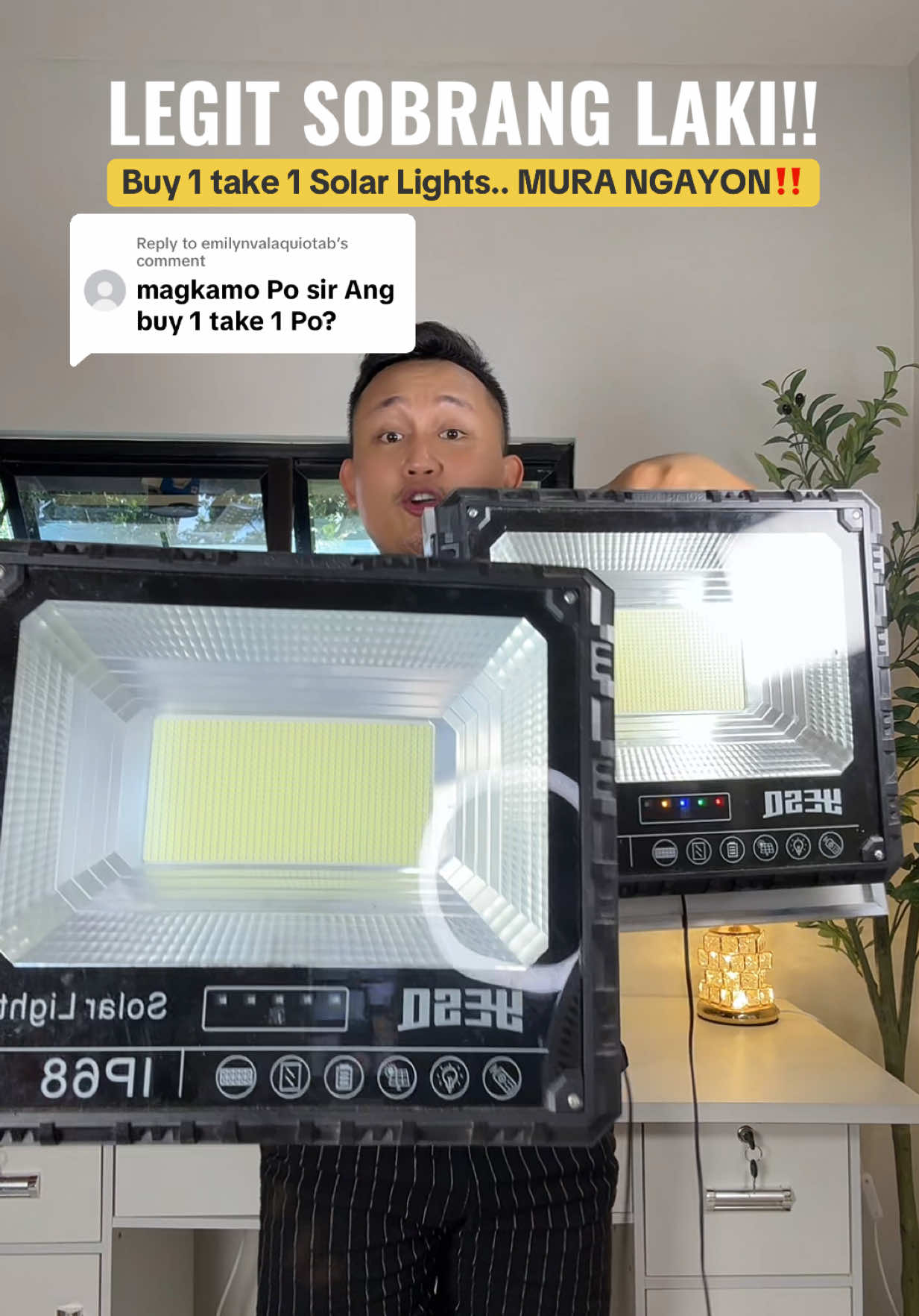 Replying to @emilynvalaquiotab sobrang laki! Buy 1 take 1 Solar lights #solarlight #buy1take1 #solarlights #buy1take1solarlight #solar 