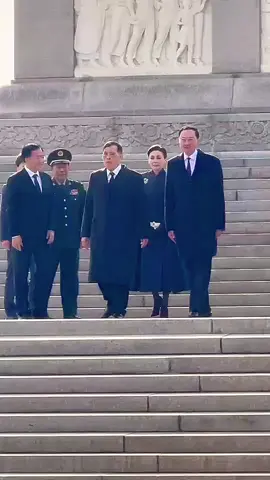 #ในหลวง #พระราชินีสุทิดา #เยือนจีนอย่างเป็นทางการ #fypシ゚ #เทรนด์วันนี้  @หอมหมื่นลี้เป็นชื่อดอกไม้🌸 