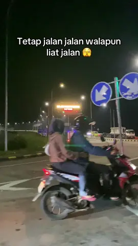 #fypage #masukberanda #jalanjalan #parungkuda #cibadaksukabumi 