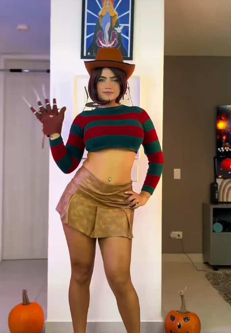 Wait till the end ♥️ #cosplaygirl #transition #freddy74krueger #cosplaytiktok