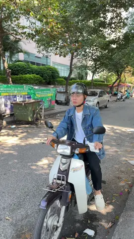 Không chê anh ngheo lên xe anh đèo 🤣🤣 #dangquangdai #bacsinoitru 