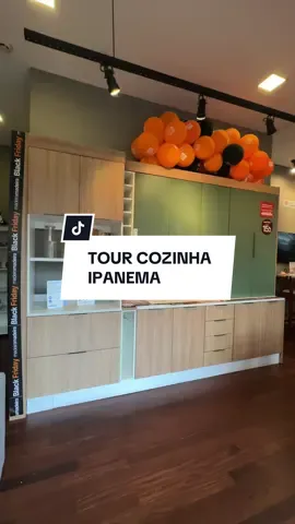 A Black Friday já começou na MadeiraMadeira, e este é mais um tour especial para você aproveitar os melhores achados da Black! 👀🖤 Hoje o destaque é ela: a cozinha Ipanema CabeCasa, um produto Madeira Originals que combina funcionalidade, beleza e módulos que se adaptam ao seu espaço. ✨ Com design inteligente, acabamento impecável e possibilidades de composição que deixam qualquer ambiente mais moderno, a Ipanema é a escolha perfeita para quem quer transformar a cozinha com estilo, e aproveitar o melhor momento do ano para isso. E o timing não poderia ser melhor: estamos com os melhores prazos, produtos com o selo ofertas de black já garantem os menores preços do ano e estoques voando. Quem se antecipa, recebe antes! ⚡ E o melhor? A cozinha Ipanema está participando da Black dos Modulados CabeCasa, com cupom exclusivo de 15% OFF usando HOMEMADEIRA15 (válido para carrinhos acima de R$4000, até 20/11/2025). 📲 Confira mais no APP ou no site da MadeiraMadeira. Clique no link da bio para baixar o APP e garantir o seu.  #BlackFriday #TourBlackFriday #CozinhaIpanema #CabeCasa #MadeiraOriginals            