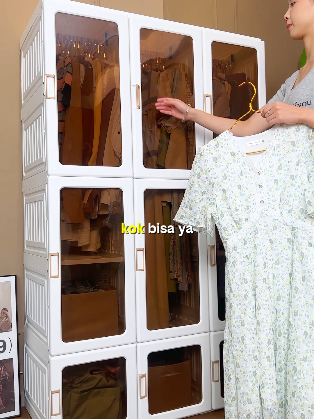 Gue suka banget liat kamar sekarang… rasanya lebih lega, lebih tenang, dan lebih enak dipandang 😌 Ternyata cuma butuh lemari Antbox buat bikin semuanya berubah. #antboxindonesia #homedecor #storageestetik #organizingtips #organizingideas #storagekamar #rumahminimalis #fyp #furniturminimalis #fypツ #lemaripakaian