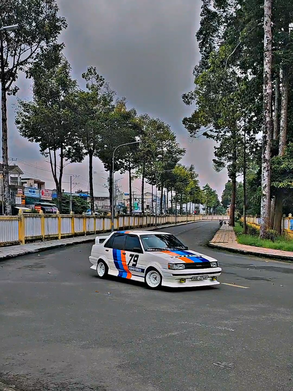 #CapCut Toyota corolla 1985 màu trắng độ jdm cực đẹp  Pô on off, xe dọn sạch sẽ trong ngoài, nội thất mới Âm thanh máy lạnh đầy đủ  Bao đăng kiểm mới  ☎️0️⃣5️⃣2️⃣2️⃣5️⃣0️⃣9️⃣8️⃣8️⃣0️⃣ #jdm #corolla #jdmcars #jdmtayninh 