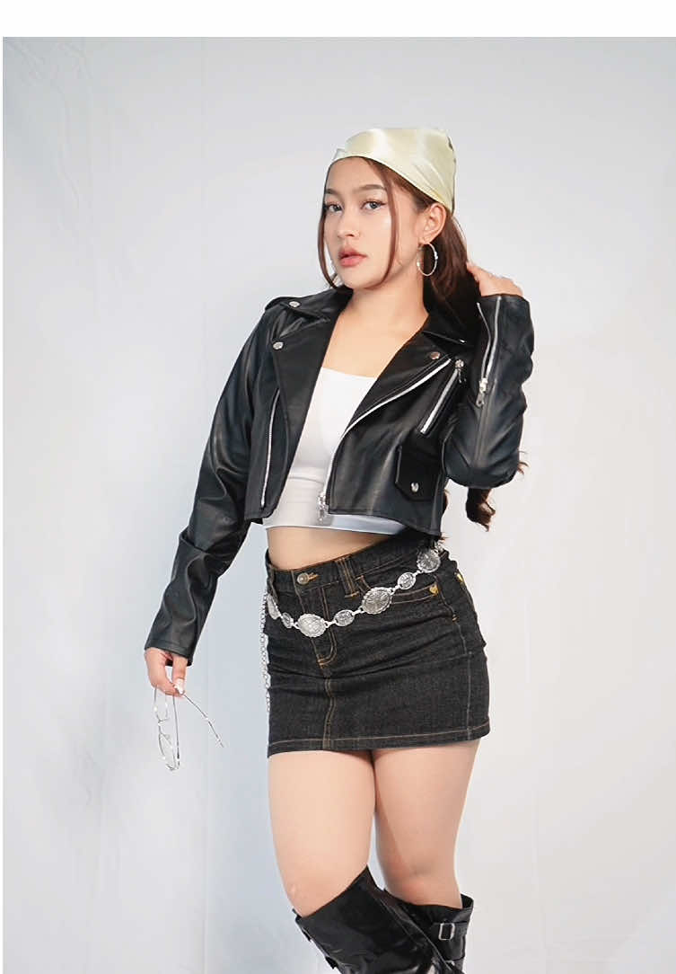 Jaket hits Rise Leather 🖤🫰🏻 #cropped #leatherjacketoutfit #riseyourstyle #jaketkulit #fashion 
