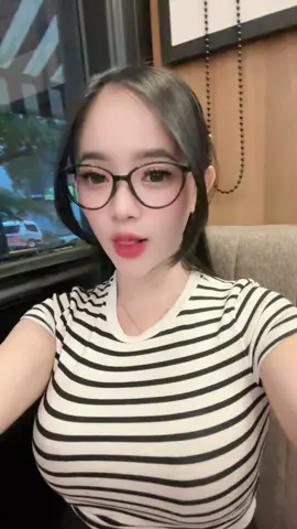 Kangen deh tapi gatau kangen siapa☹️