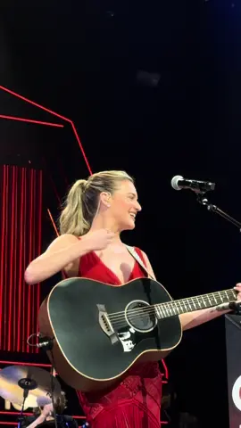 Kelsea ballerina “baggage” at the Opry from her now ep mt pleasant #baggage #patterns #kelseaballerini #mtpleasent #therevisionist @Kelsea Ballerini 