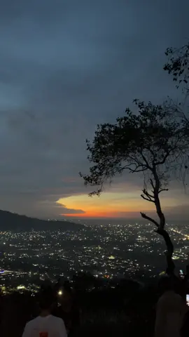 Bukit Nobita - Kota Padang 😍 . . #bukitnobita #bukitnobitapadang #sumbar #sumbartiktok #sumbarrancak 