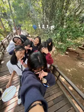 ပြန်ကြည့်မှရှက်တာဟာ🤣#varil #moots? #fyp #ကိုထွေးခင် #schooltrip @Kaeli @chrissanne @POPPY_🍞 @chyra. @Isable @Aye Myat Thu @𝑲 @Nirjalar @Chain