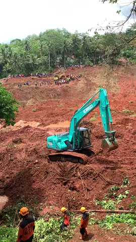 Sabtu 15 November 2025 Masih dalam proses evakuasi pencarian korban.. #fyp #majenang #tanahlongsor #cilacap #bencanaalam 