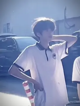 Vạn vật đều thua trai nhất trung #tieuthuyet #ngontinh #fyp #rousipose #xhuong 