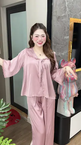 Dáng hơi bị tiểu thư luôn ý ạ 😍