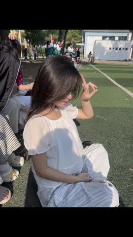 Nắng ở trường đẹp đienn#hocsinh #cuoicap3 #dangiumotchutthoinha #fyp #xh 