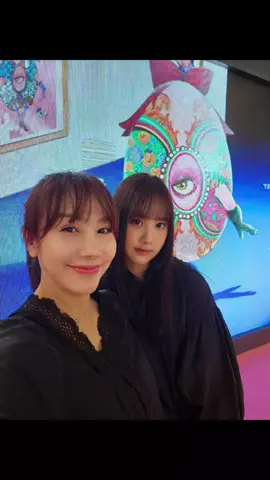 มาให้กำลังพี่สิตากับผลงานโชว์นิทรรศการกับ😍✌️ #NewEaster #เกิดใหม่ใหญ่กว่าเดิม ที่ #munmunsrinakarin  #SitaTeeradechsakul