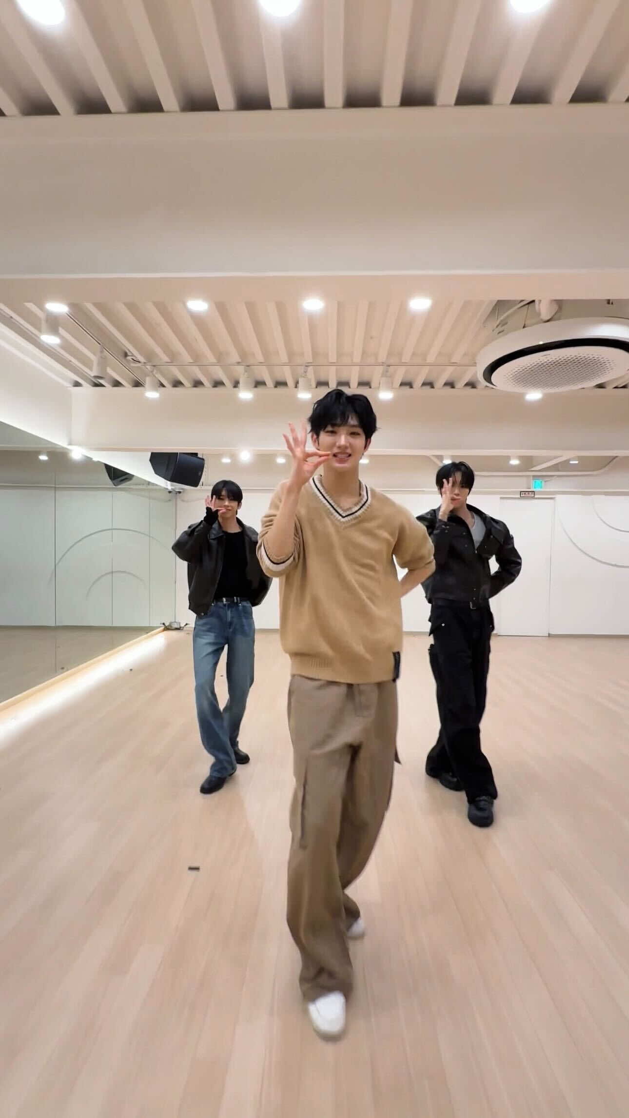 id 124 SPAGHETTI 드.셔.봐 🍝 #idntt #아이덴티티 #アイデンティティ #unevermet #김도훈 #kimdohun #김희주 #kimheeju #최태인 #choitaein 