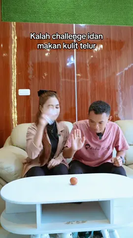 Kalian pernah makan kulit telur nggk?