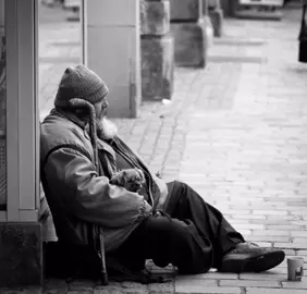 Yo soy un tipo que mira este mundo de frente #caretas #ismaelmiranda #lyrics 