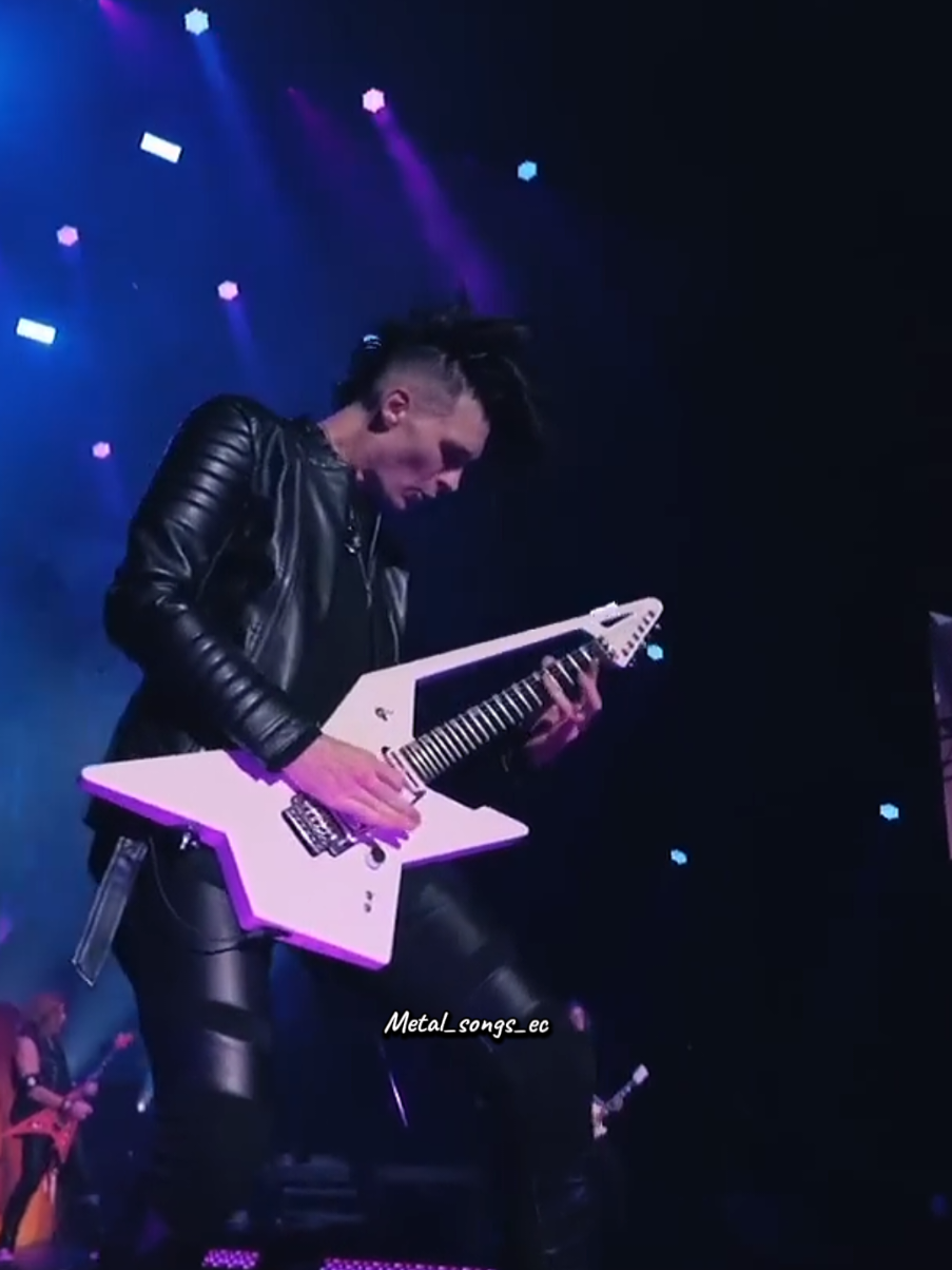 Helloween _ Best Time 🎸🎸🎸🎸🎸🤘🤘🤘🤘#helloweenfans #powermetal #metal #metalerosentiktok #clasicos 