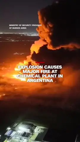 Drone footage shows a massive fire caused by an explosion at a chemical plant in Ezeiza, Argentina. Local authorities are responding to the incident, officials said. Around 20 people were injured in the blast, according to the Federal Emergency Agency of Argentina. #CNN #News #Argentina