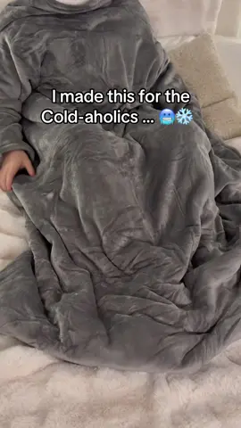 The perfect gift for that person who’s always cold 🤣🎁  #blanket #winter #cozy #christmas #netflix 